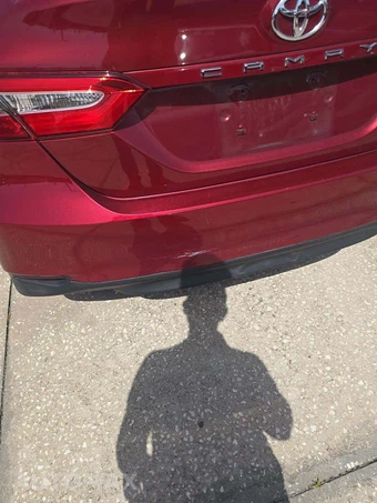 2020 Toyota Camry LE – miniatura 25