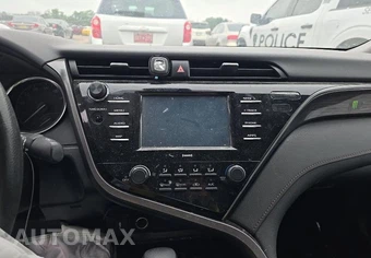 2020 Toyota Camry LE - miniatura 8