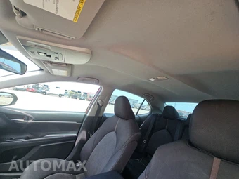 2020 Toyota Camry LE – miniatura 17