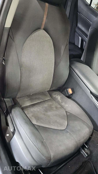 2020 Toyota Camry LE – miniatura 19