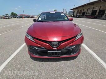 2020 Toyota Camry LE – miniatura 2