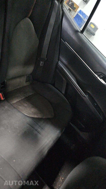 2020 Toyota Camry LE – miniatura 26