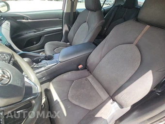 2020 Toyota Camry LE – miniatura 7