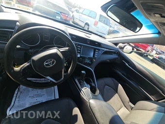 2020 Toyota Camry LE - miniatura 11