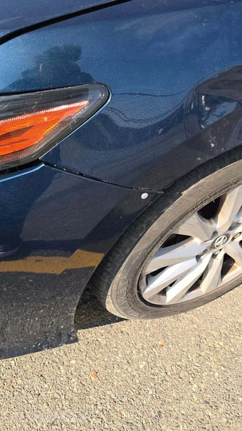 2020 Toyota Camry LE - miniatura 23