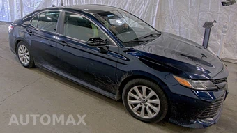 2020 Toyota Camry LE - miniatura 3