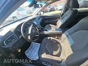 2020 Toyota Camry LE - miniatura 7