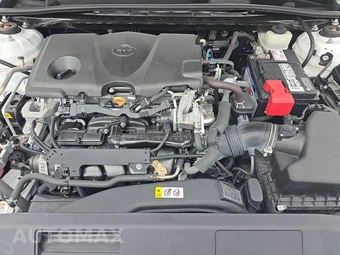 2020 Toyota Camry LE - miniatura 15