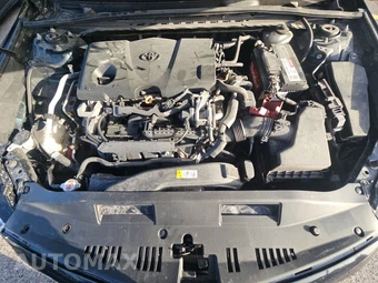 2020 Toyota Camry LE – miniatura 15