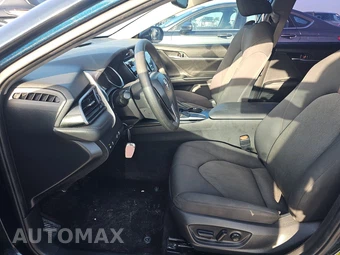 2020 Toyota Camry LE – miniatura 7