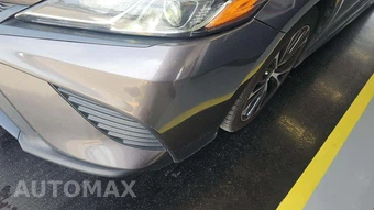 2020 Toyota Camry SE – miniatura 19