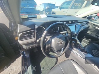 2020 Toyota Camry SE - miniatura 11