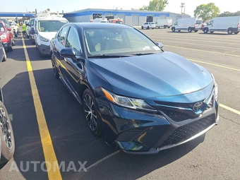2020 Toyota Camry SE - miniatura 3