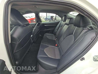 2020 Toyota Camry SE - miniatura 13