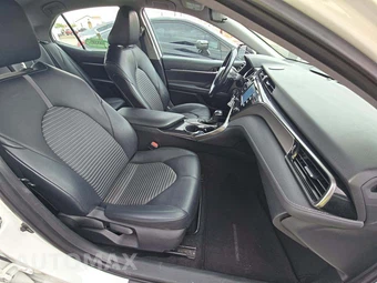 2020 Toyota Camry SE - miniatura 18