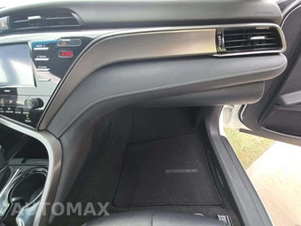 2020 Toyota Camry SE - miniatura 19