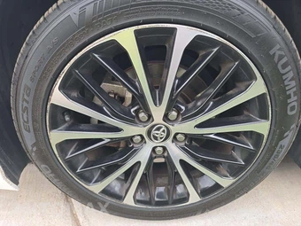 2020 Toyota Camry SE - miniatura 22