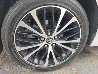 2020 Toyota Camry SE - miniatura 25