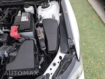 2020 Toyota Camry SE - miniatura 28