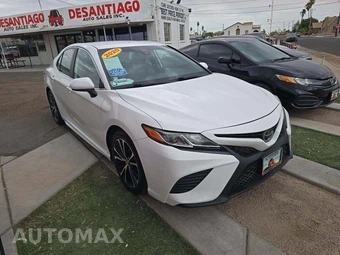 2020 Toyota Camry SE - miniatura 4