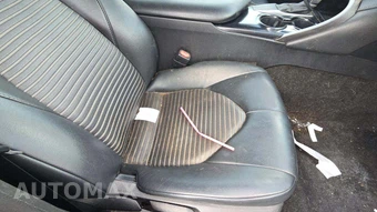 2020 Toyota Camry SE – miniatura 25