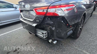 2020 Toyota Camry SE – miniatura 32