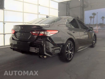 2020 Toyota Camry SE – miniatura 4