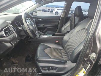 2020 Toyota Camry SE – miniatura 7