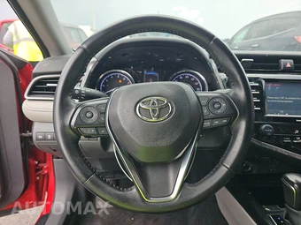 2020 Toyota Camry SE - miniatura 10