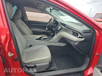2020 Toyota Camry SE - miniatura 8