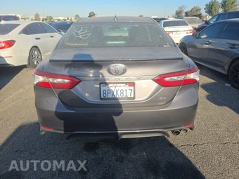 2020 Toyota Camry SE - miniatura 5