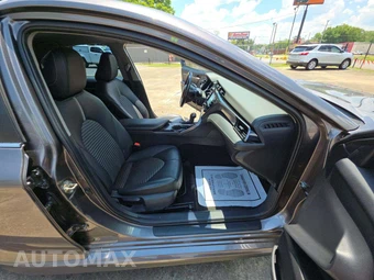 2020 Toyota Camry SE - miniatura 15