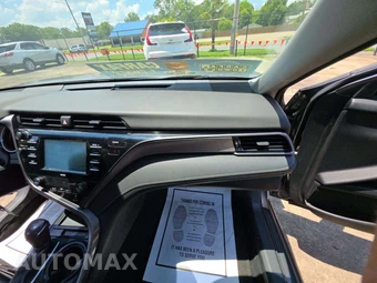 2020 Toyota Camry SE - miniatura 16