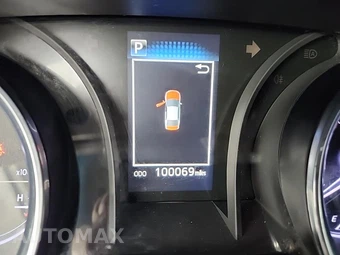 2020 Toyota Camry SE - miniatura 9