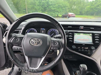 2020 Toyota Camry SE - miniatura 10