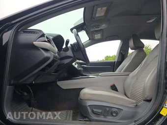 2020 Toyota Camry SE - miniatura 6