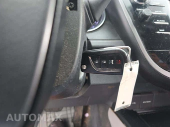 2020 Toyota Camry SE - miniatura 8