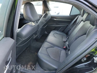 2020 Toyota Camry SE – miniatura 13