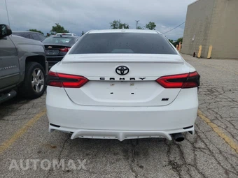 2020 Toyota Camry SE - miniatura 5