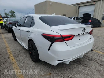 2020 Toyota Camry SE - miniatura 6