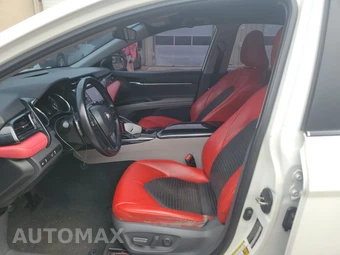 2020 Toyota Camry SE - miniatura 7