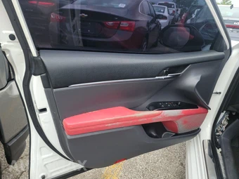 2020 Toyota Camry SE - miniatura 9