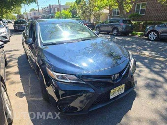 2020 Toyota Camry SE - miniatura 4