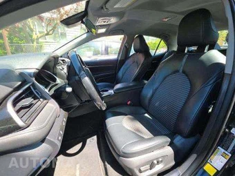 2020 Toyota Camry SE - miniatura 6