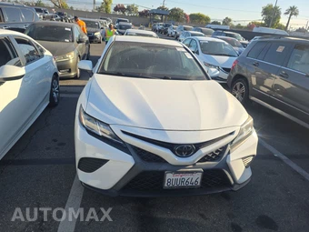 2020 Toyota Camry SE - miniatura 2