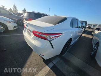 2020 Toyota Camry SE - miniatura 4