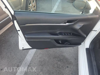 2020 Toyota Camry SE - miniatura 9