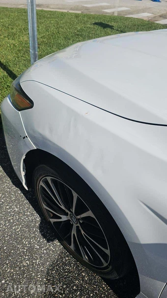 2020 Toyota Camry SE - miniatura 19