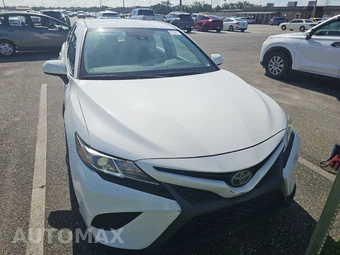2020 Toyota Camry SE - miniatura 2