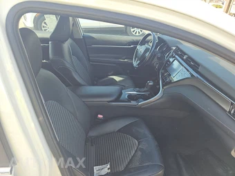 2020 Toyota Camry SE - miniatura 8